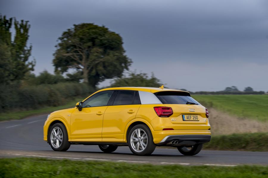  Audi Q2 TFSI S-Line 2016 года  (UK) (фото 19 из 32)